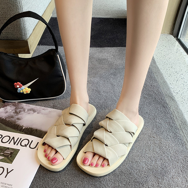 Pašreizējais sieviešu čību vienkrāsains modelis