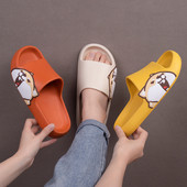 Modernas gumijas čības ar krāsu aplikāciju