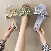 Stilīgas sieviešu čības ar papēžiem ar dekoratīvām pērlēm