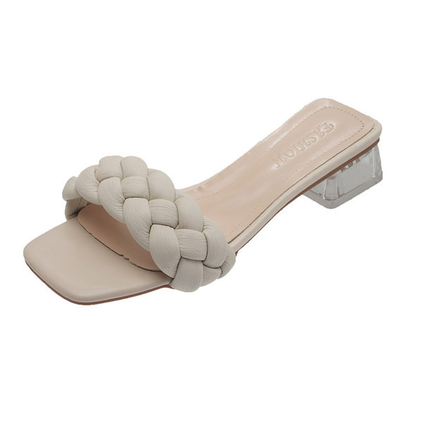 Aktuālais sieviešu papēžu čības tīrs modelis