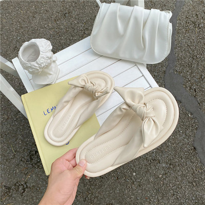 Sieviešu modernas čības starp pirkstiem ar lentīti