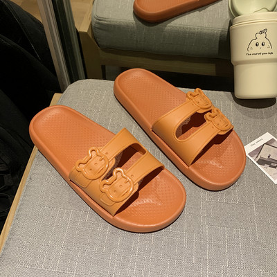 Sieviešu čības vienkāršs modelis, kas piemērots ikdienas lietošanai