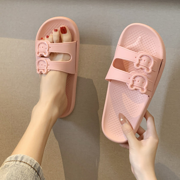 Sieviešu čības vienkāršs modelis, kas piemērots ikdienas lietošanai