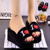 Ikdienas sieviešu čības ar uzrakstu un platformu 6,5 cm