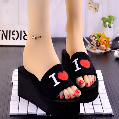 Ikdienas sieviešu čības ar uzrakstu un platformu 6,5 cm