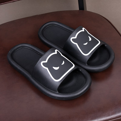 Sieviešu un vīriešu gumijas čības ar aplikāciju