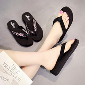 Jauns vasaras sieviešu čību modelis caur pirkstiem - vairākas krāsas