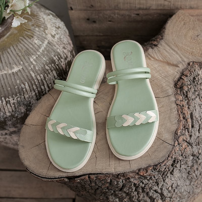 Sieviešu noapaļotas čības ar ādas lencēm