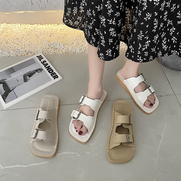 Sieviešu čības ar sprādzi parasts modelis