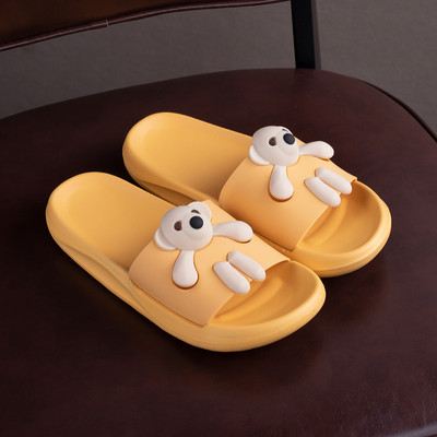 Παντόφλες από καουτσούκ με εφαρμογή 3D