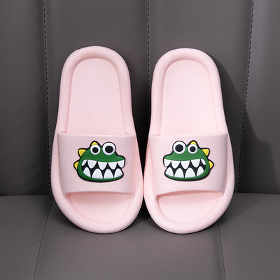 Gumijas čības ar krāsu aplikāciju