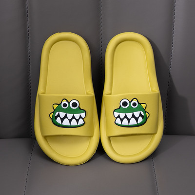 Gumijas čības ar krāsu aplikāciju