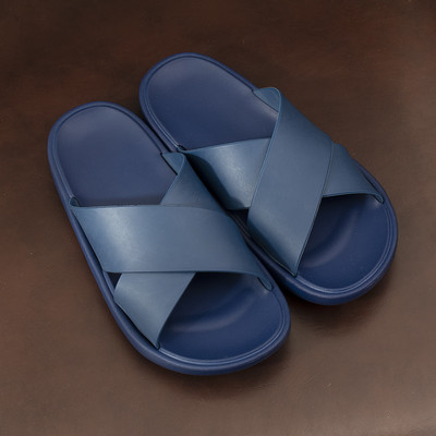 Gumijas čības ar krāsu aplikāciju