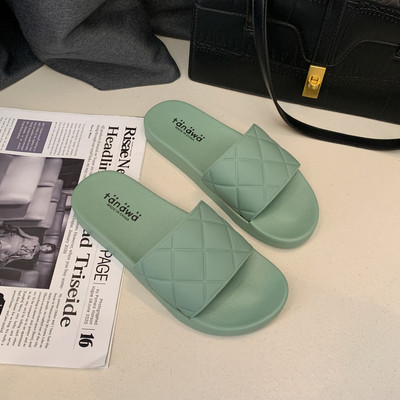 Sieviešu stepētas čības, kas piemērotas ikdienas lietošanai