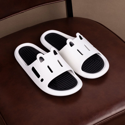 Gumijas ikdienas čības ar 3D elementu