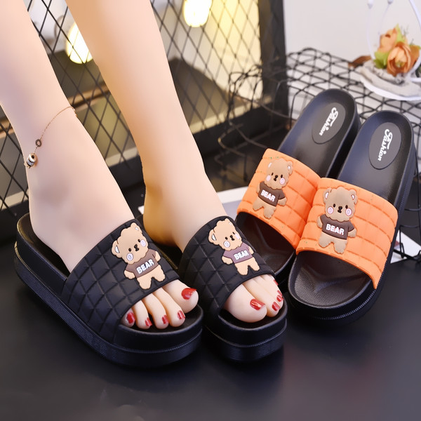 Jauns sieviešu čību modelis ar 3D lācīšu elementu