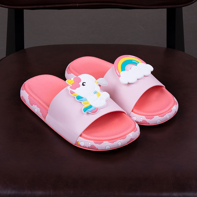 Gumijas čības ar krāsainiem aplikācijām