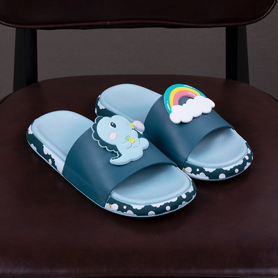 Gumijas čības ar krāsainiem aplikācijām