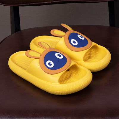 Gumijas čības sievietēm un vīriešiem ar 3D aplikāciju