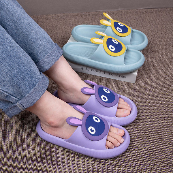 Gumijas čības sievietēm un vīriešiem ar 3D aplikāciju