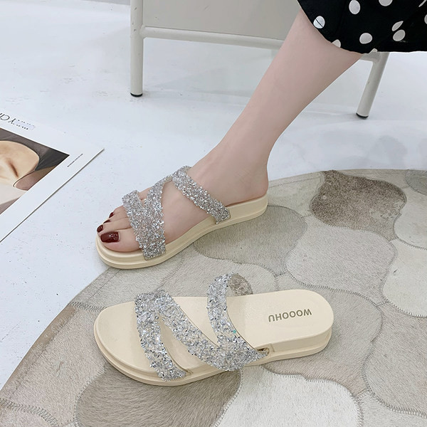 Papuci moderni de femei cu un element strălucitor - trei culori