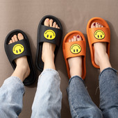 Gumijas ikdienas čības ar krāsainu emocijzīmi