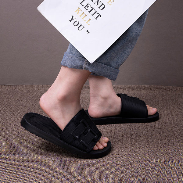 Ikdienas čības ar tekstila siksnu un velcro