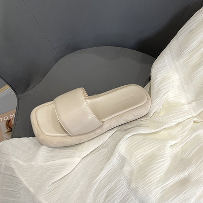 Sieviešu ikdienas čības ar augstu plakanu zoli