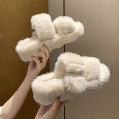 Aktuālās sieviešu čības ar augstu plakanu zoli un dūnu