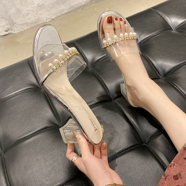 Stilīgas sieviešu čības ar caurspīdīgu papēdi un dekoratīvām pērlēm