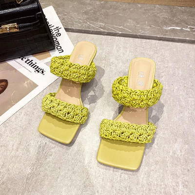 Stilīgas sieviešu čības ar augstpapēžu tīru modeli