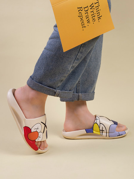 Gumijas čības ar krāsu aplikāciju - unisex modelis