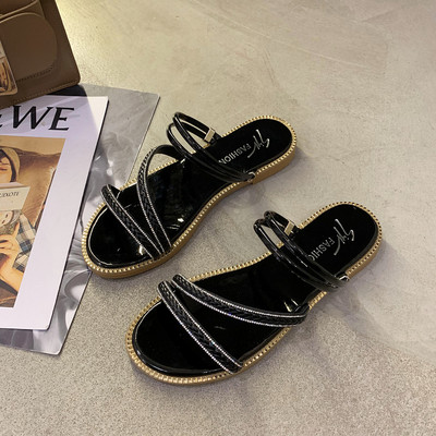 Sieviešu čības ar ādas lencēm un dekoratīviem akmeņiem