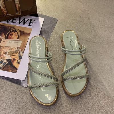 Sieviešu čības ar ādas lencēm un dekoratīviem akmeņiem