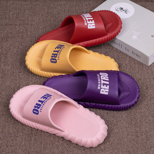 Gumijas čības unisex modelis ar uzrakstiem