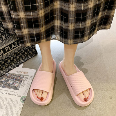 Sieviešu gumijas čības vienkāršs modelis, piemērots ikdienas lietošanai