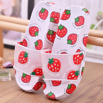 Ikdienas čības ar plakanu zoli - trīs modeļi