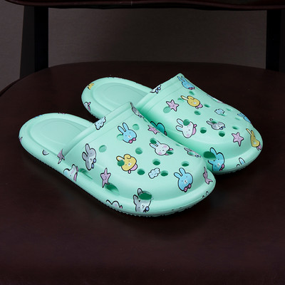 Παντόφλες από καουτσούκ με χρωματιστό κροκόδειλο