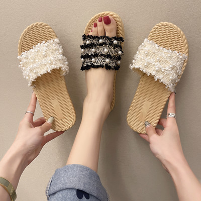 Sieviešu čības ar pērlēm un dekoratīviem akmeņiem