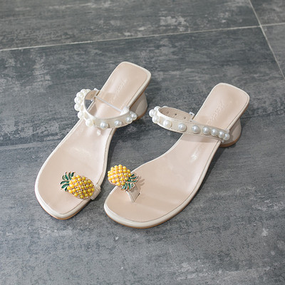 Aktuālās sieviešu čības ar pērlēm un 6 cm biezu papēdi