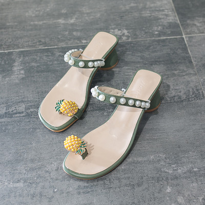 Aktuālās sieviešu čības ar pērlēm un 6 cm biezu papēdi