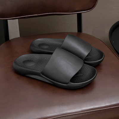 Gumijas sieviešu čības vienkāršs modelis