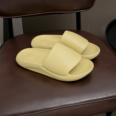 Gumijas sieviešu čības vienkāršs modelis