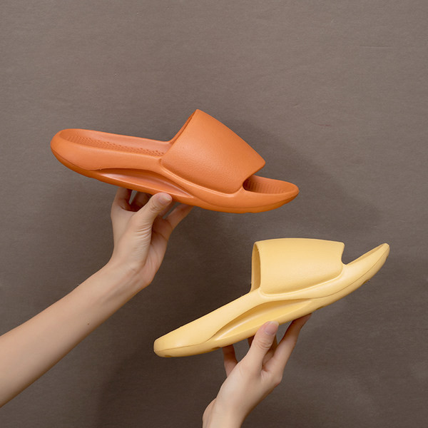 Gumijas sieviešu čības vienkāršs modelis