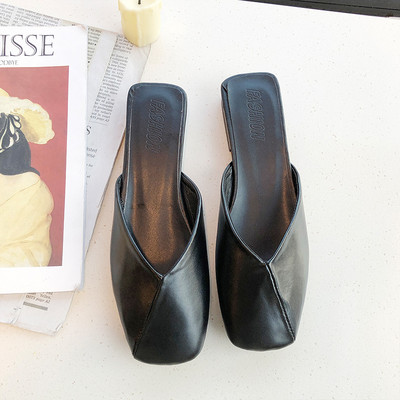 Sieviešu ādas čības - divi modeļi