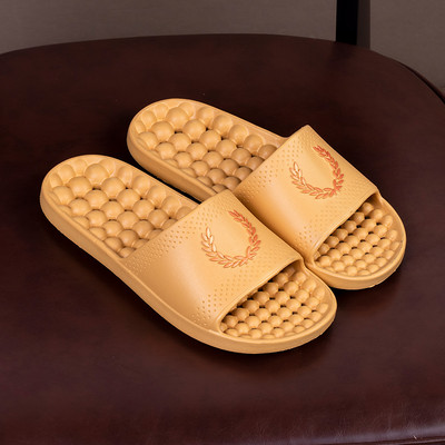 Gumijas čības ar reljefu zoli