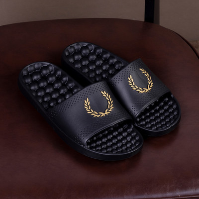 Gumijas čības ar reljefu zoli