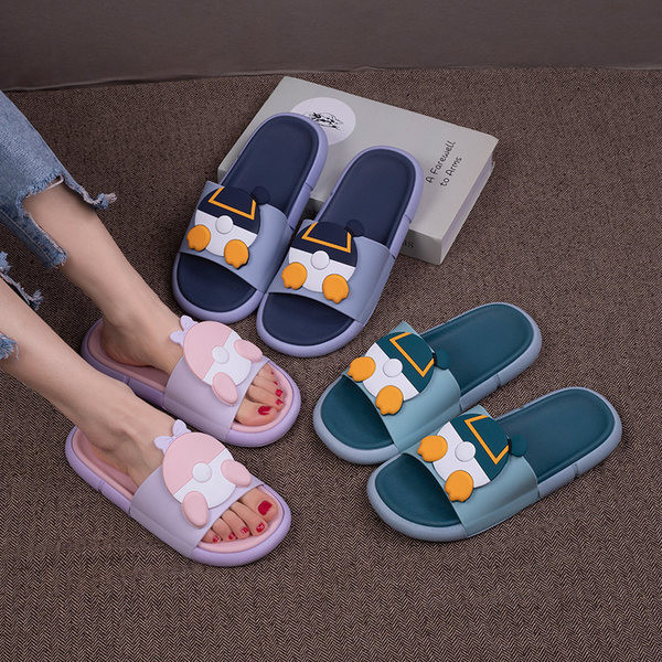 Gumijas vasaras čības ar krāsainu aplikāciju