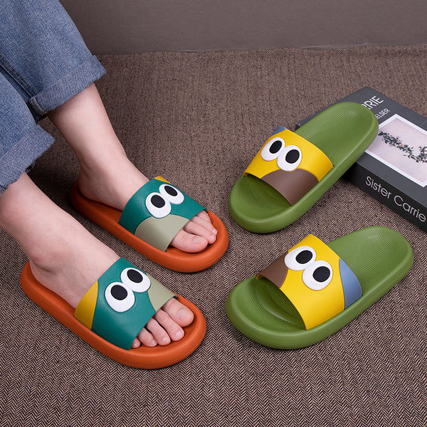 Unisex gumijas čības ar krāsainu apdruku