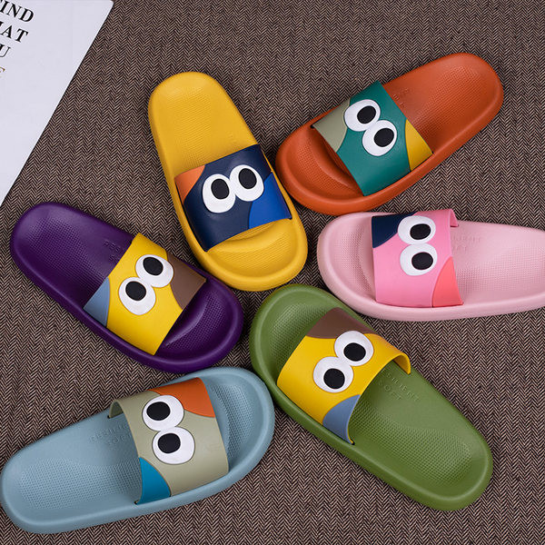 Unisex gumijas čības ar krāsainu apdruku